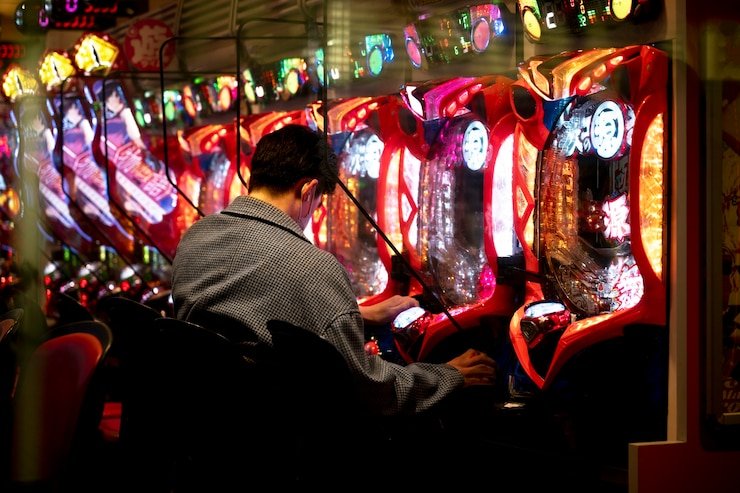 Tampilan antarmuka FFWS Indonesia di platform hobi88 menampilkan berbagai permainan slot dan live dealer